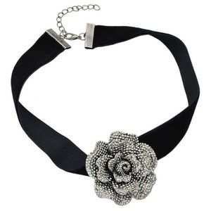Choker Necklace - Sugar Rose